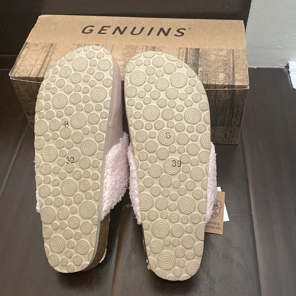 NEW Genuins Reno Clog Light Pink Faux Sherpa - Picture 3 of 5